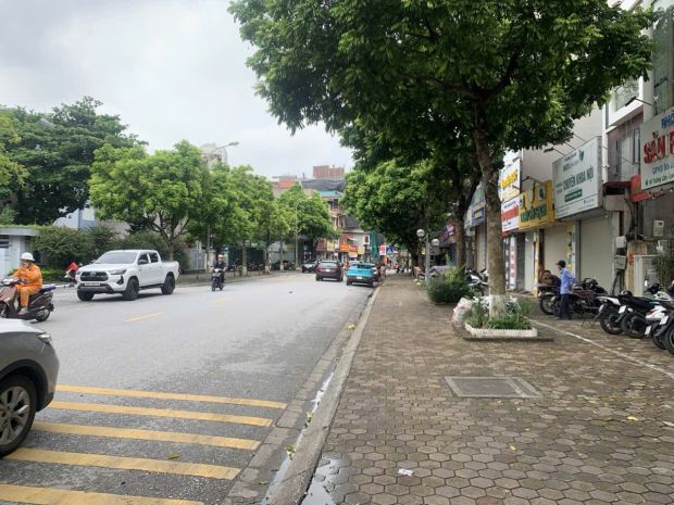 Bán nhanh căn mặt phố trường lâm 86m2, mt 4.3m, vỉa hè 8m, 6879526