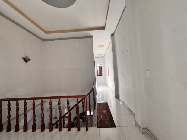 Bán nhà 2 tầng dĩ an,shr đường xe hơi,gần nhà thi đấu dĩ 6879991