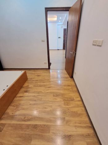 Chung cư tràn quý kiên dt 76m 2 ngủ giá 6,3 tỷ-lô góc,nhà 6880687