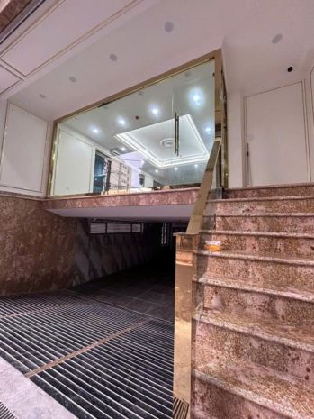 Bán toà building 9 tầng mặt phố  vị trí sát hồ tây  dòng 6881765
