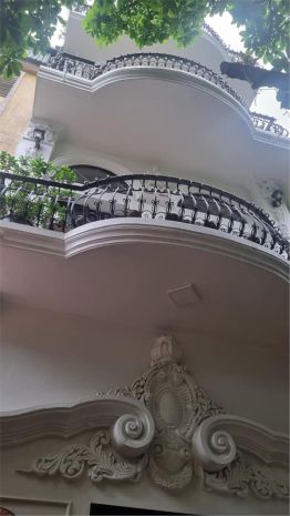 Bán nhà  lạc long quân otô tránh- kinh doanh  77 m 5tầng 6881956
