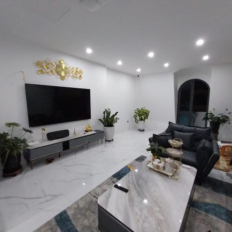 Bán nhà lạc long quân  phân lô  lô góc vỉa hè oto tránh 6881962