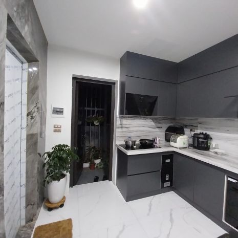 Bán nhà lạc long quân  phân lô  lô góc vỉa hè oto tránh 6881963