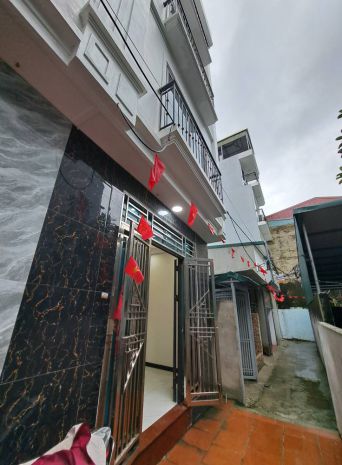Nhà đẹp trung tâm thanh trì  sát kđt linh đàm  ngõ ô tô 6882637