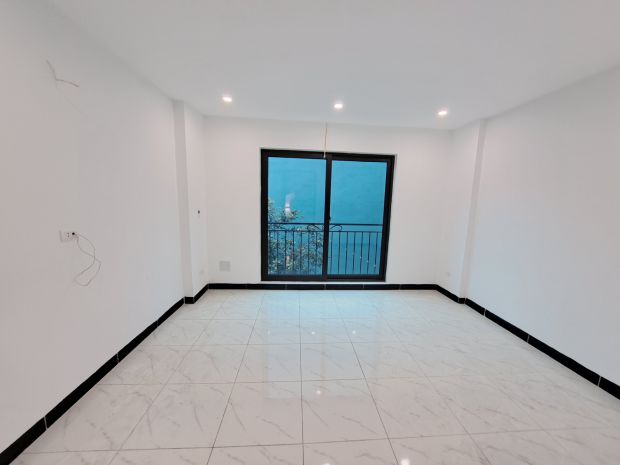 Nhà đẹp trung tâm thanh trì  sát kđt linh đàm  ngõ ô tô 6882640