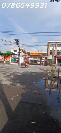 Bán đất tặng nhà gác lửng  hẻm ô tô  ngay ubnd phường 6882715
