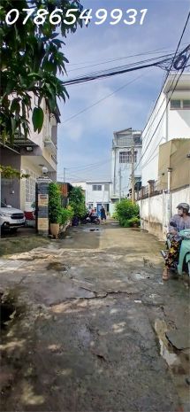 Bán đất tặng nhà gác lửng  hẻm ô tô  ngay ubnd phường 6882718