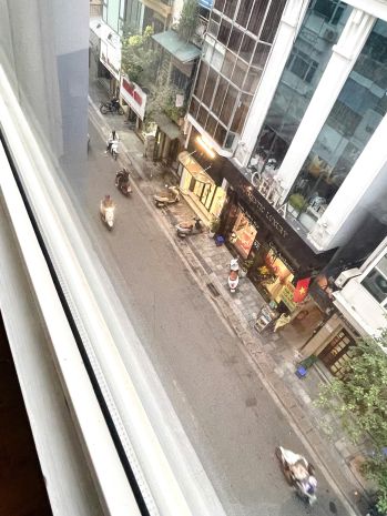 Nhà mình còn 1 căn mặt đường phố mai hắc đế có ban công 6883553