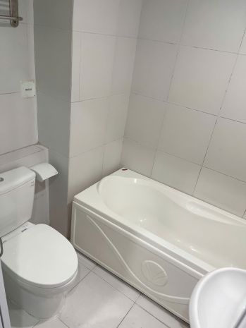 Nhà mình còn 1 căn mặt đường phố mai hắc đế cách vincom bà 6883558