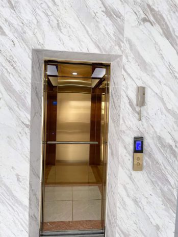 Tôi cho thuê nhà lô góc, mới ,vỉa hè, 116m2- 5t, nguyễn thị 6883739