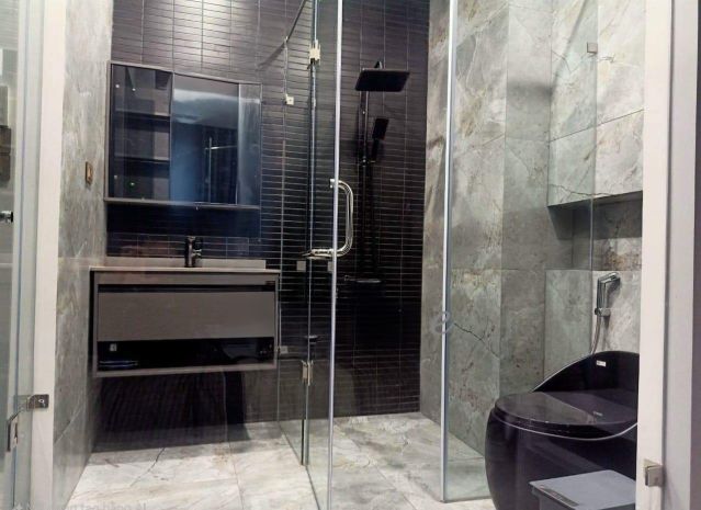 Tôi cho thuê nhà lô góc, mới ,vỉa hè, 116m2- 5t, nguyễn thị 6883740