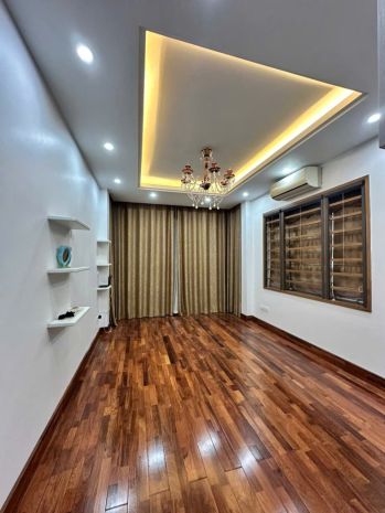 Cho thuê nhà nguyên căn ô tô  tại ngõ 192 lê trọng tấn, 6884108