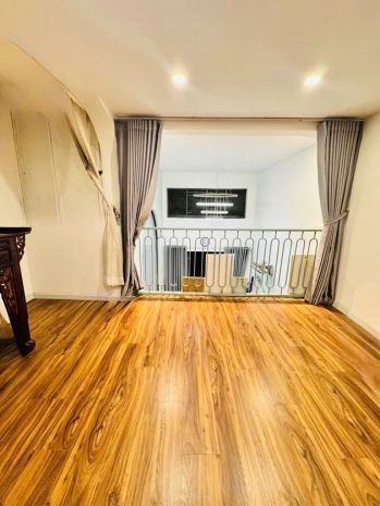 Cần bán gấp - nhà hxh né  khuông việt tân phú  3 tầng 6884154