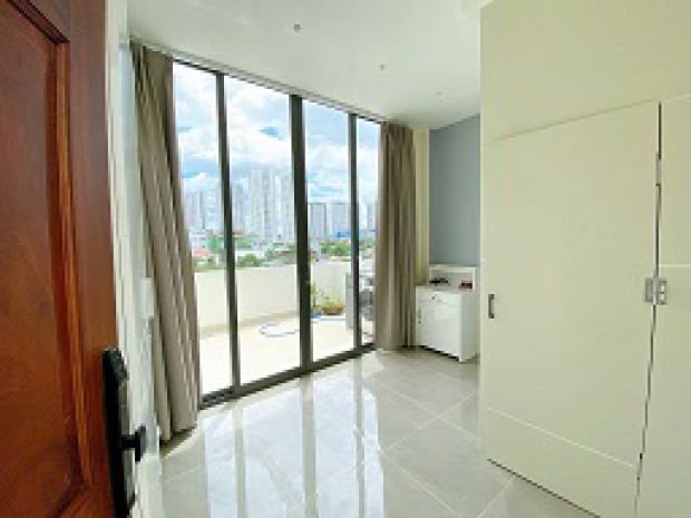 Bán nhà 4 tầng full nội thất  hẻm 3,5m, ngang 4m  cạnh 6886983