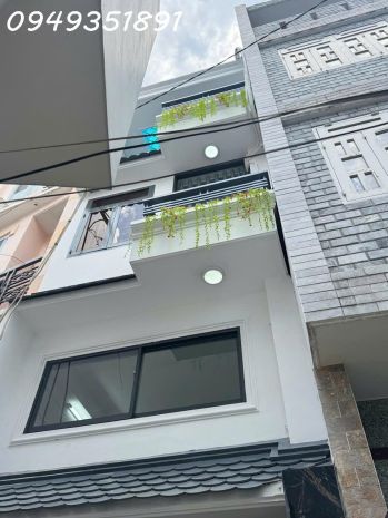 Trung tâm phú nhuận  4 tầng btct  hẻm 5m thông 3 phía 6887246