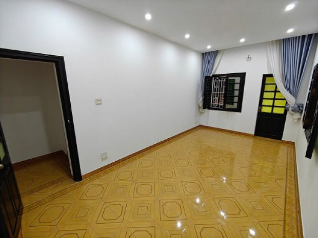 Nhà 1 trệt 1 lầu mặt tiền đường kinh doanh thoải mái 6891432