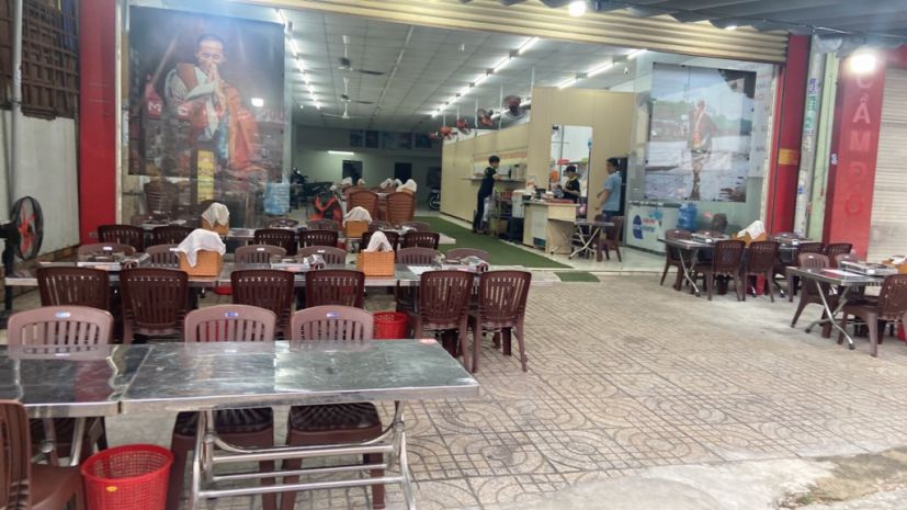 Mặt tiền mã lò nhộn nhịp quá, nhiều vị trí đẹp để đầu tư... 6893918