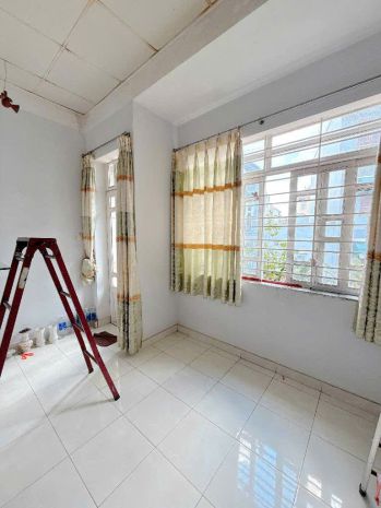 Vip.hot.nhà 3 tầng 4x12 q.7  hẻm ô tô 9m  gần vincom nam 6894063