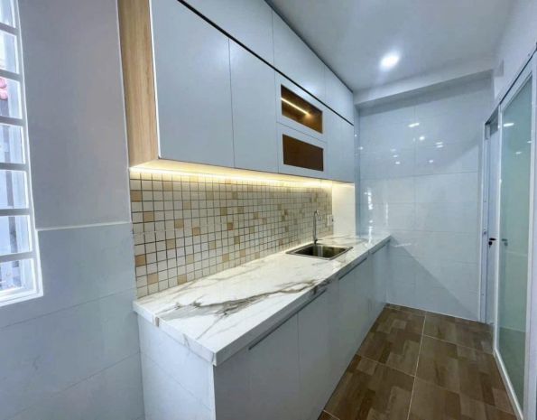 Bán nhà q7 huỳnh tấn phát, 2 tầng, 20m2, khu vực đang phát 6894720