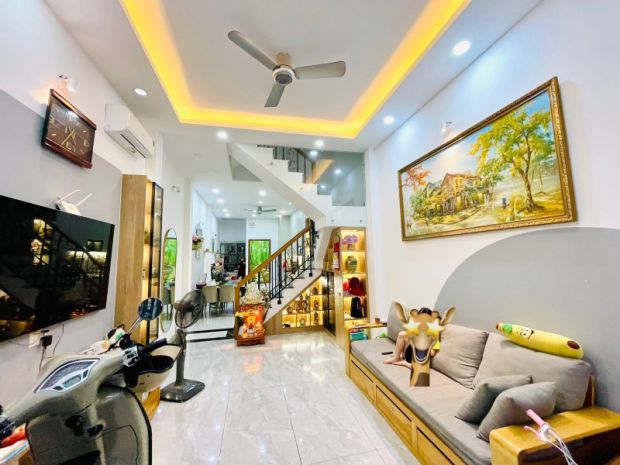 Khu phan xích long - 4 tầng vuông vức - full nội thất - 6896149