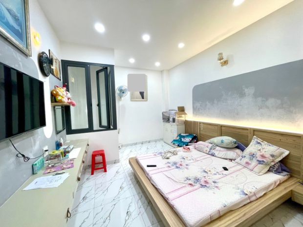 Khu phan xích long - 4 tầng vuông vức - full nội thất - 6896152