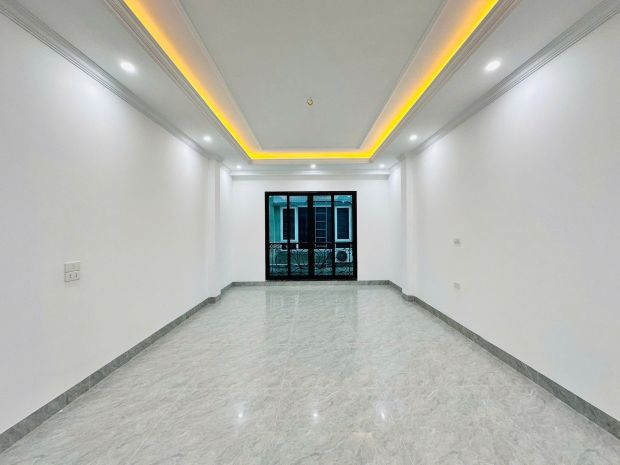Bán nhà trần quốc hoàn, cầu giấy - 41m² x 7t thang máy - 6896388