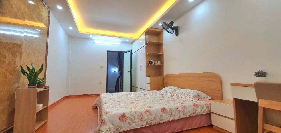 Bán nhà ngọc thụy  38m²  5 tầng  giá chỉ 7.65 tỷ 6896627