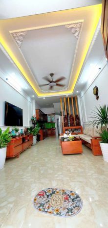 Bán nhà ngọc thụy  38m²  5 tầng  giá chỉ 7.65 tỷ 6896628