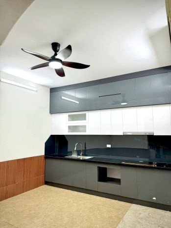 Chính chủ cho thuê nhà nguyên căn  lô góc ngọc thuỵ, long 6896659