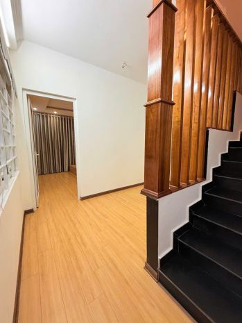 Chính chủ cho thuê nhà nguyên căn  lô góc ngọc thuỵ, long 6896661