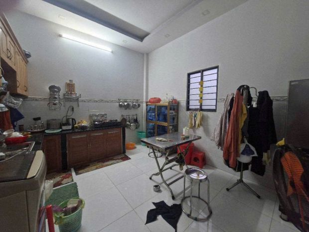 Cạnh đông tăng long, khu cnc, khu phân lô, xe hơi quay đầu, 6896945