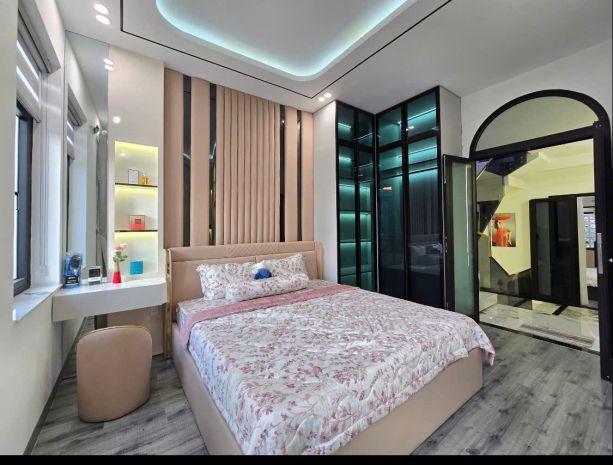 + sơn trà, hà bổng, khách sạn 16 tầng có bể bơi vô cực, thu 6897302