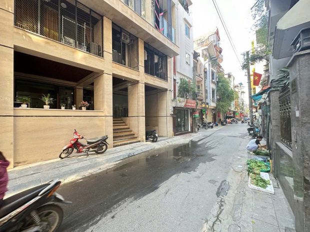 Tòa apartment mặt đường 800a, cầu giấy 216m2 10t mt 10m, 6897462