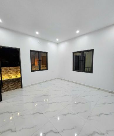 Siêu phẩm trại lẻ  ngõ đỗ cạnh nhà 6897476