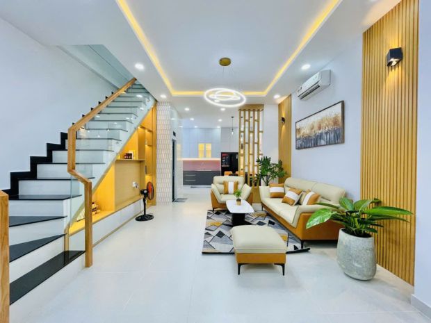 Một căn nhà vừa đủ cho gia đình nhỏ ấm áp, ngay trung tâm 6897501