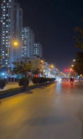 Bán tòa nhà 7 tầng - mặt đường nhựa khu đấu giá tứ hiệp - 6897840