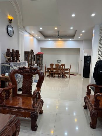 Cho thuê căn biệt thự đường 23, hiệp bình chánh, nhà xây 1 6898087