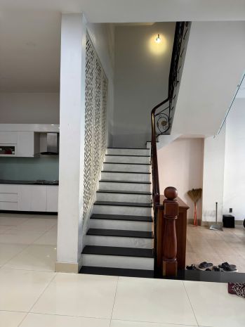 Cho thuê căn biệt thự đường 23, hiệp bình chánh, nhà xây 1 6898088