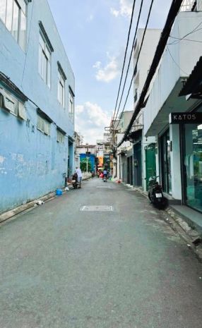 Bán nhà hẻm thông cmt8 2pn hơn 1 tỷ shr 6898124