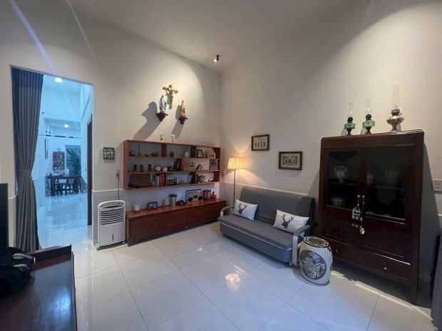 Cho thuê nhà đẹp khu qđ4, gần chợ 26, full nội thất chỉ 6898378