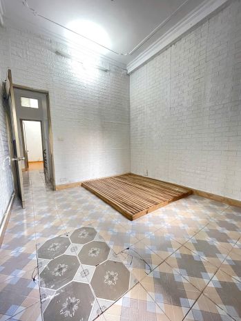 Cho thuê nhà ngõ 295 bùi xương trạch, 40m² x 3 tầng 8.5 6898587
