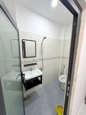 Nhà mới 3lầu btct hẻm thông phạm thế hiển p6q8 shhc 6899165