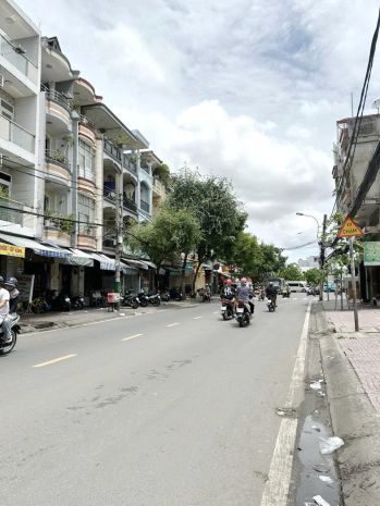 Nhà mặt tiền 4*11m 2 lầu hưng phú p10q8 6899216