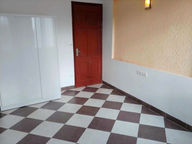 Bán nhà 5 tầng đẹp  khu long biên  gần ô tô đỗ, thu nhập 6900036