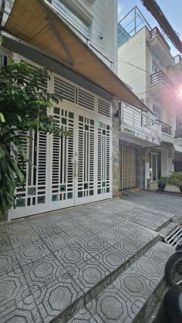 Mặt tiền kinh doanh  tân phú 
nguyễn thị thập  q7
ngang 5 6900237