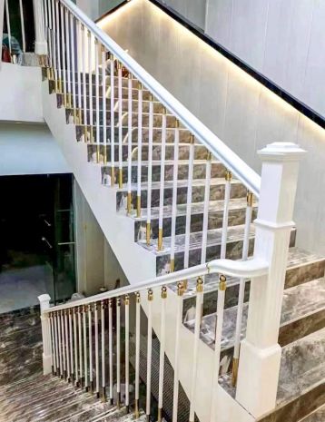 Cho thuê nhà mới, hoàng quốc việt, thang máy vỉa hè 124m2* 6901544