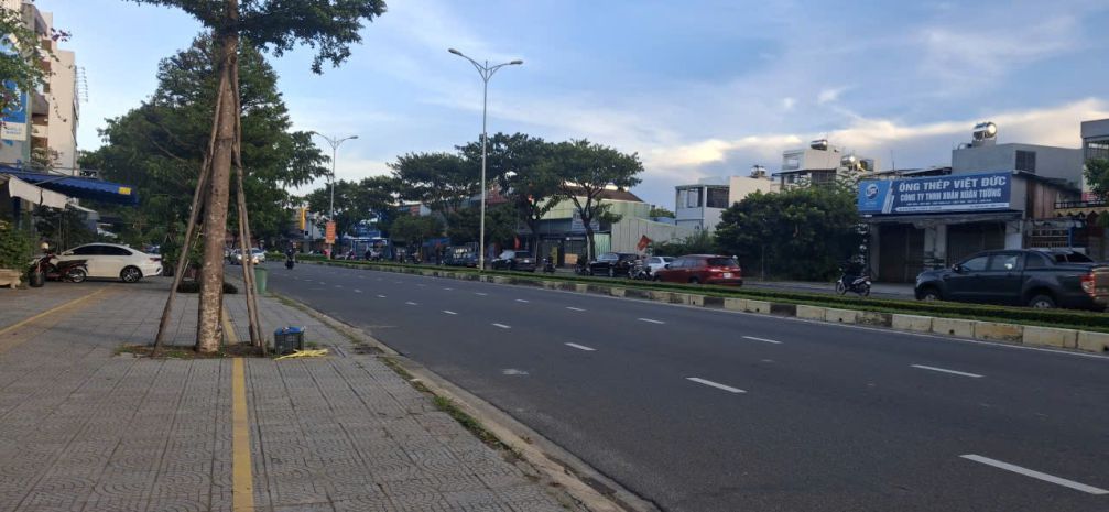 Nhà 3 tầng  mặt tiền võ chí công  281m²  giá chỉ 27 tỷ 6901731