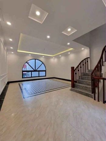 Bán nhà nguyễn văn cừ 52 m2 x5tầng- xe tải 3 tấn vào tận 6902089