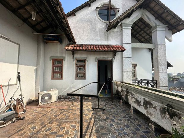 Bán nhà mặt tiền dương công khi, hóc môn. dt 200m2, 3 tầng, 6903107
