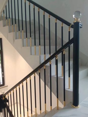 Mình cho thuê nhà mới, căn góc, 111m2_ 5t vỉa hè, tôn đức 6903171